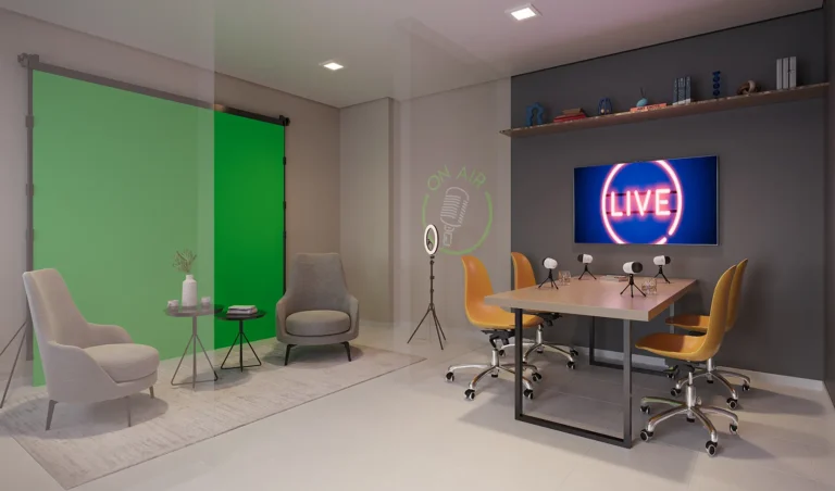 STUDIO